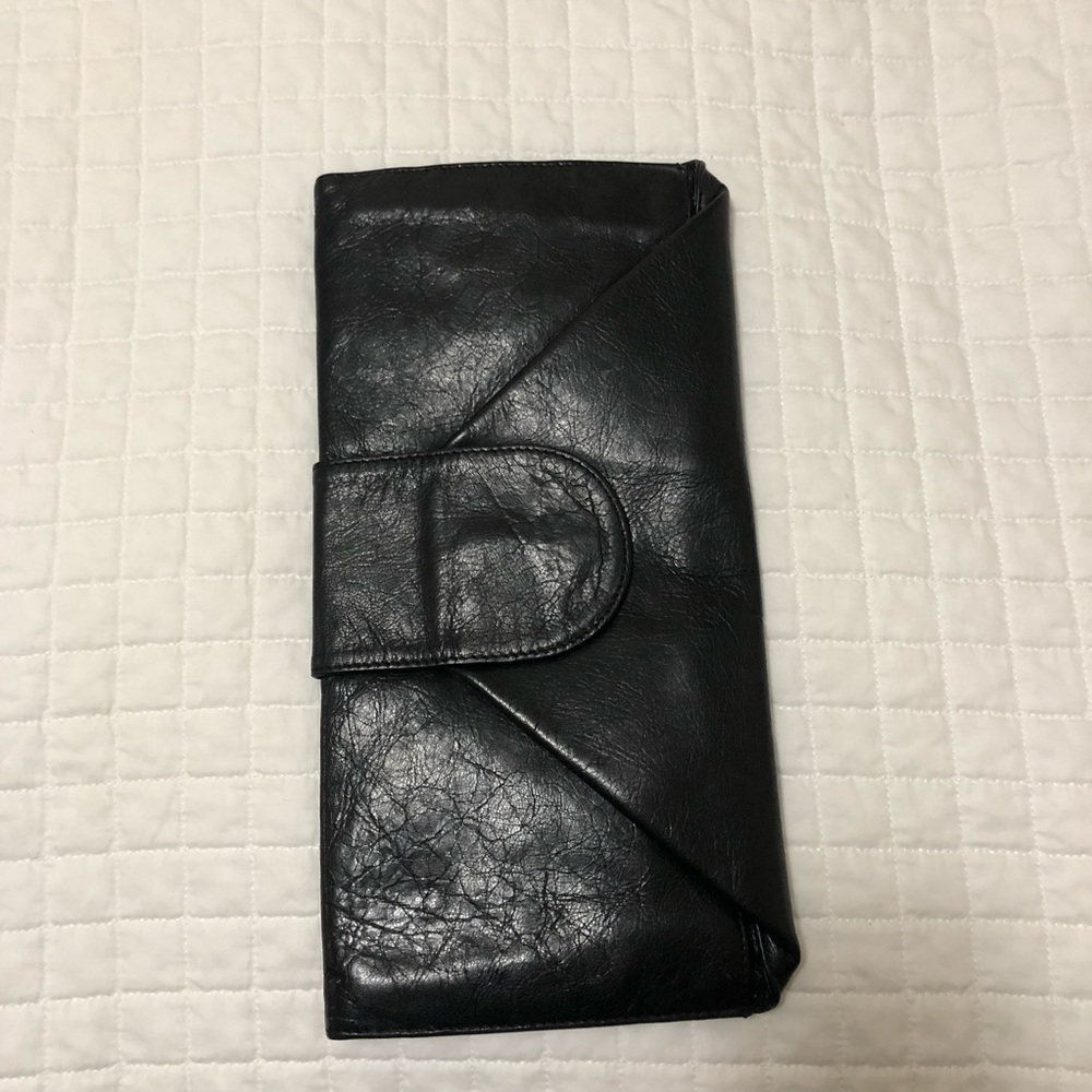 Black Tano Clutch